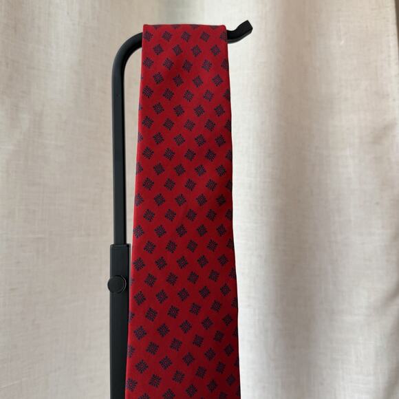 Tommy Hilfiger Vintage Red Silk Tie | Made in USA - Picture 12 of 14